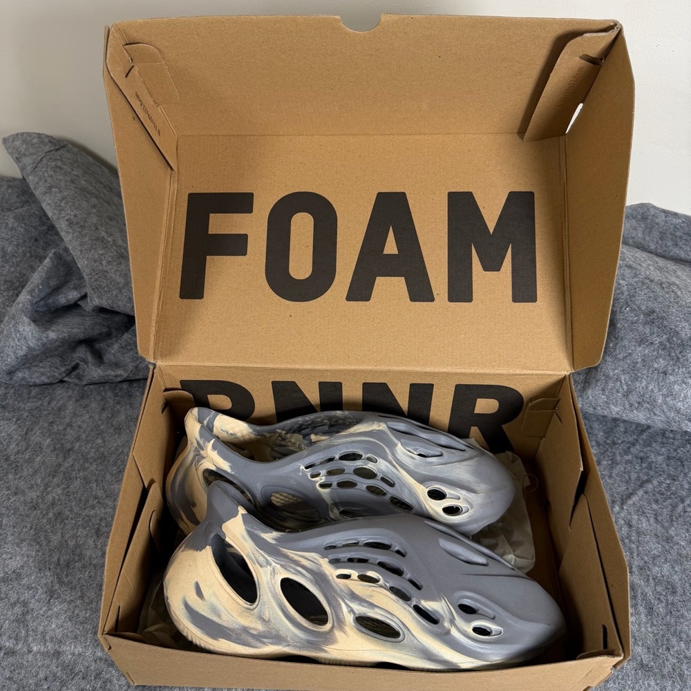 adidas Yeezy Foam RNR MXT Moon Gray Camouflage Slip-On Sandals Mens 5 Womens 6.5